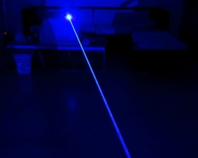 Powerful 2 Watt Blue Laser Connected to Cars